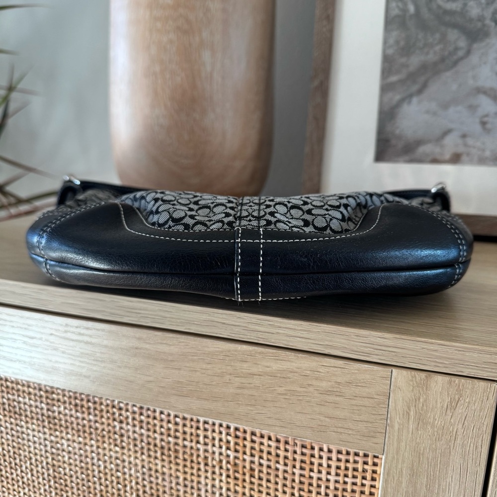 Coach Vintage Y2k Signature Hobo Bag - Gem